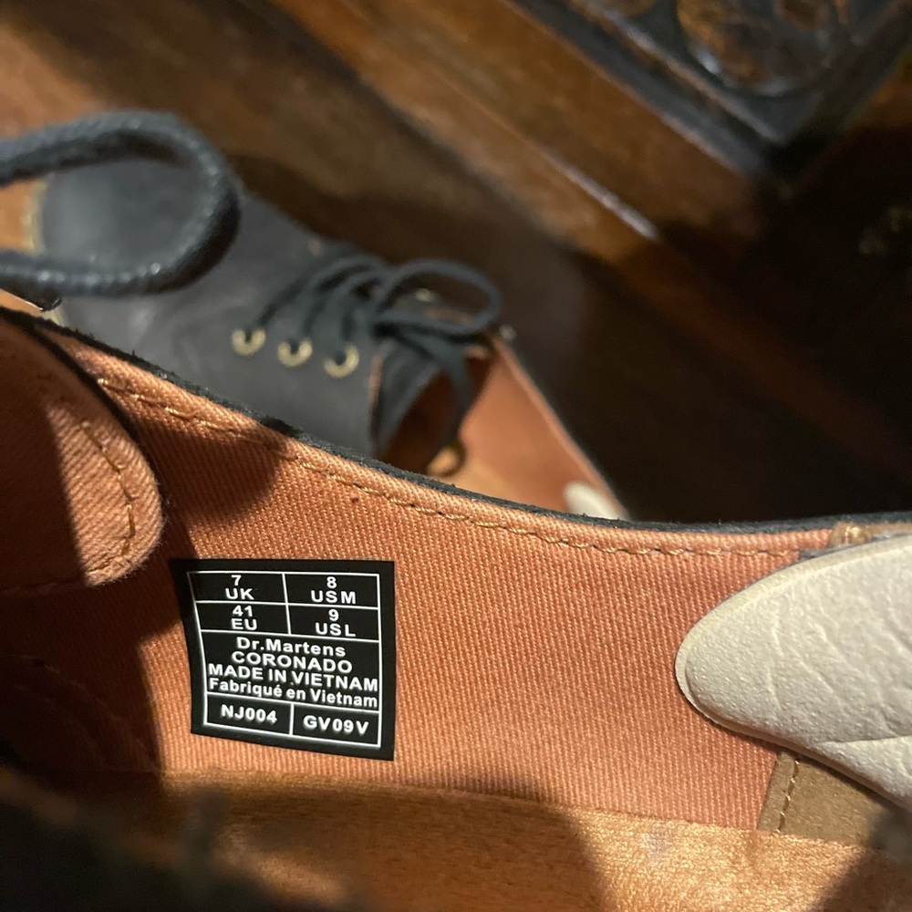 Dr Martens black shoes - Picture 5 of 7